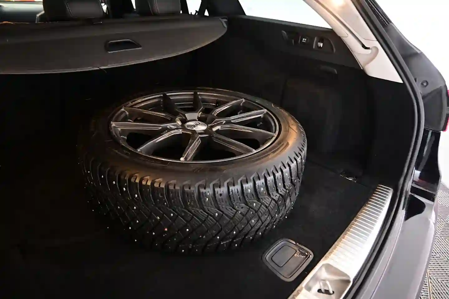 Car Image - 5i4SRH2w0zBK8NJgbttBe3