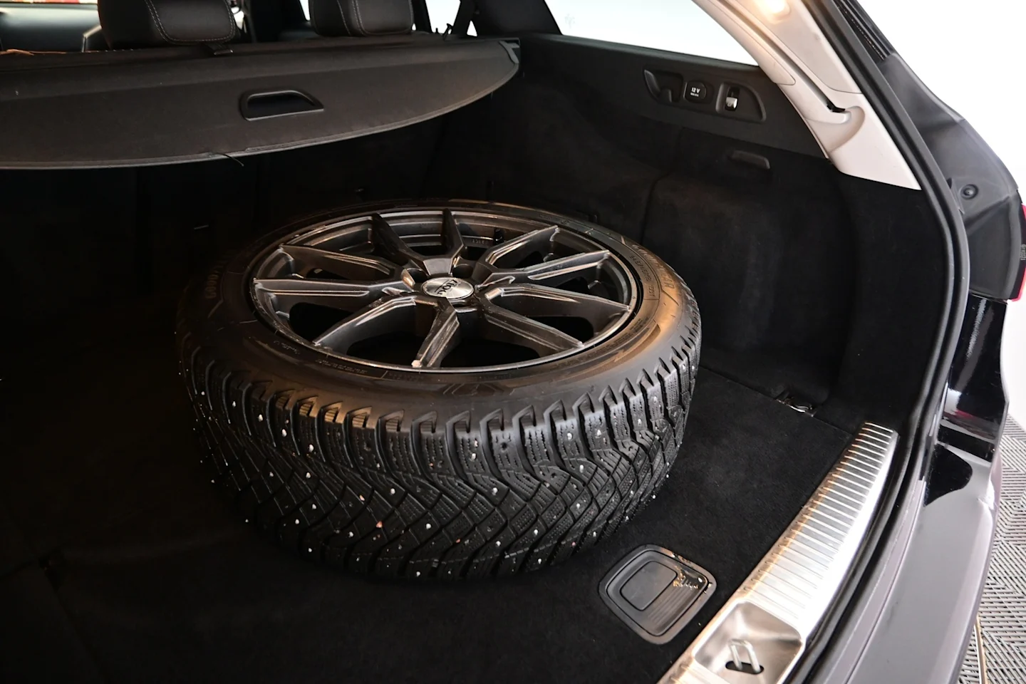 Car Image - 5i4SRH2w0zBK8NJgbttBe3