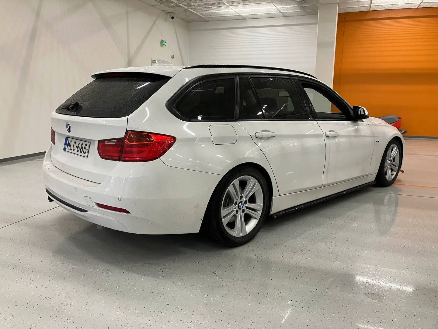 Car Image - DGSP4ywTe9o7NFDx1nHh0