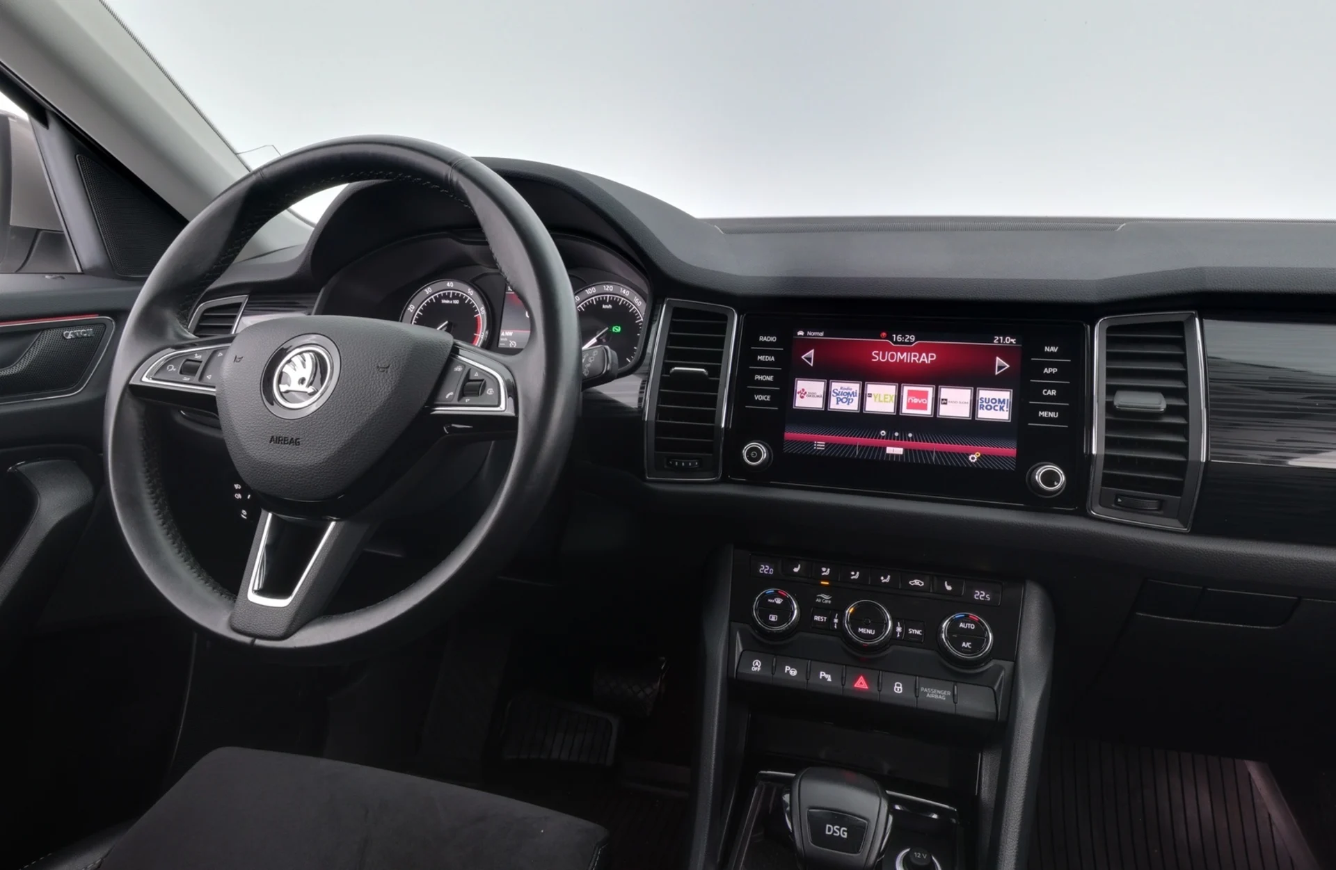 Car Image - 3SoY7u4VcKUvuY8ORQyNC6