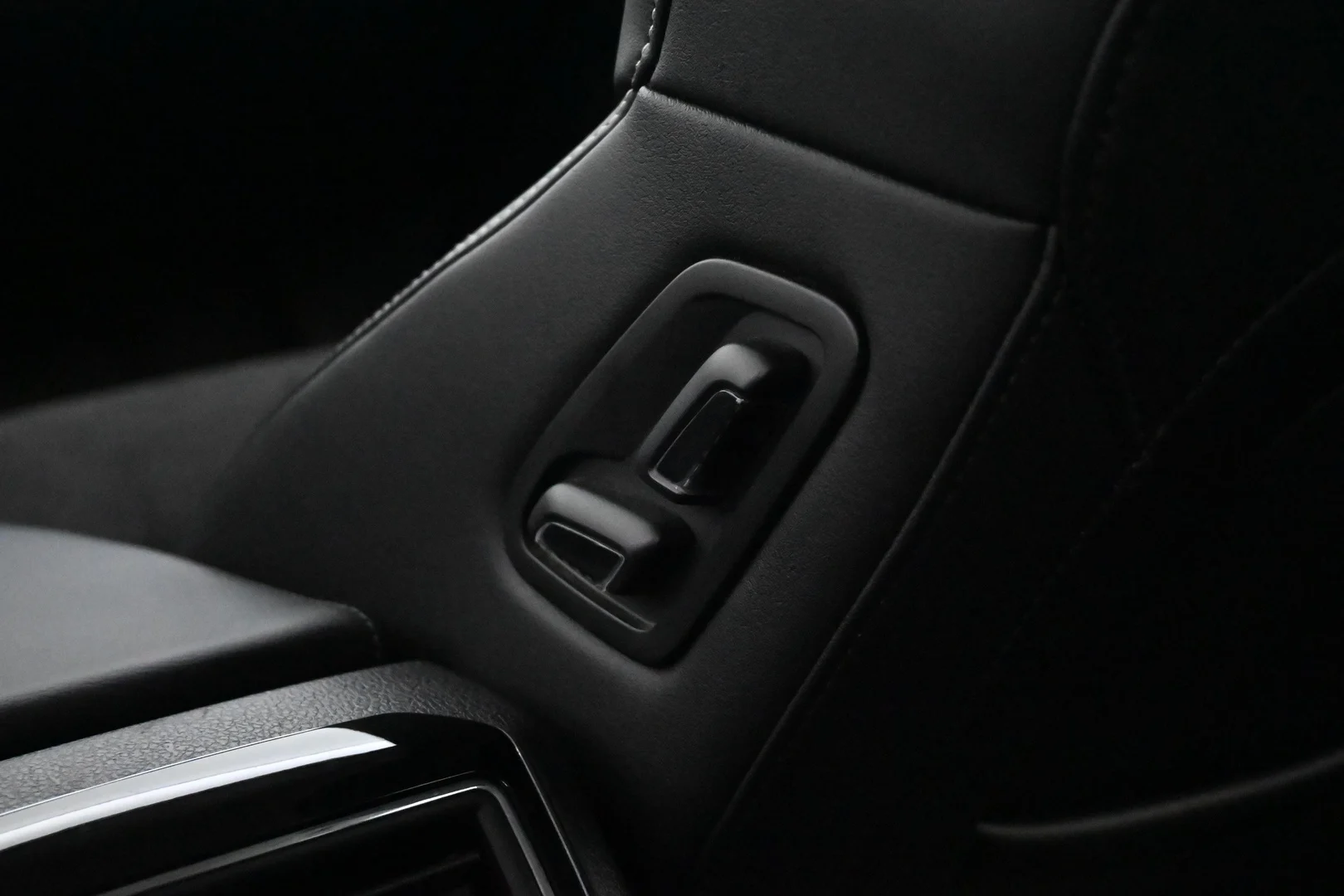 Car Image - 6xxFfqOQ82af66d18jjiUf