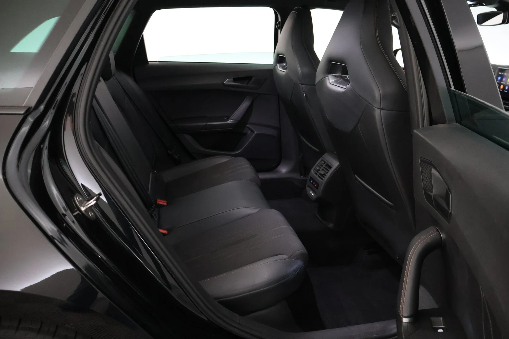 Car Image - 4uWI7XTIFAPE5SHtmm8Vdh