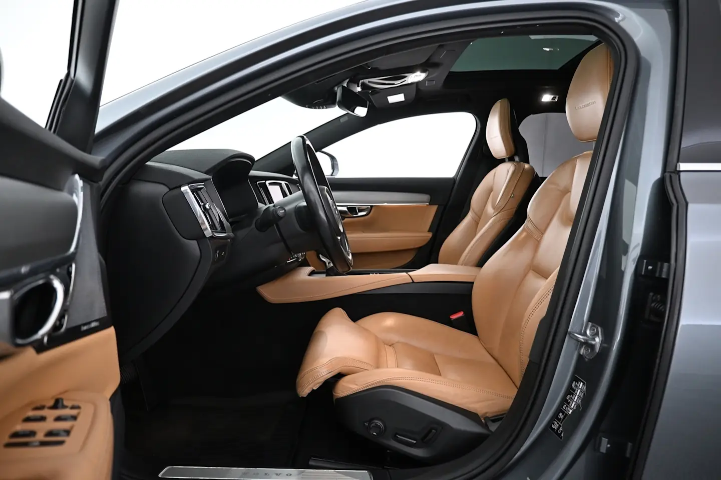 Car Image - 2kLJpdTRPefS0qQVbxAGRg
