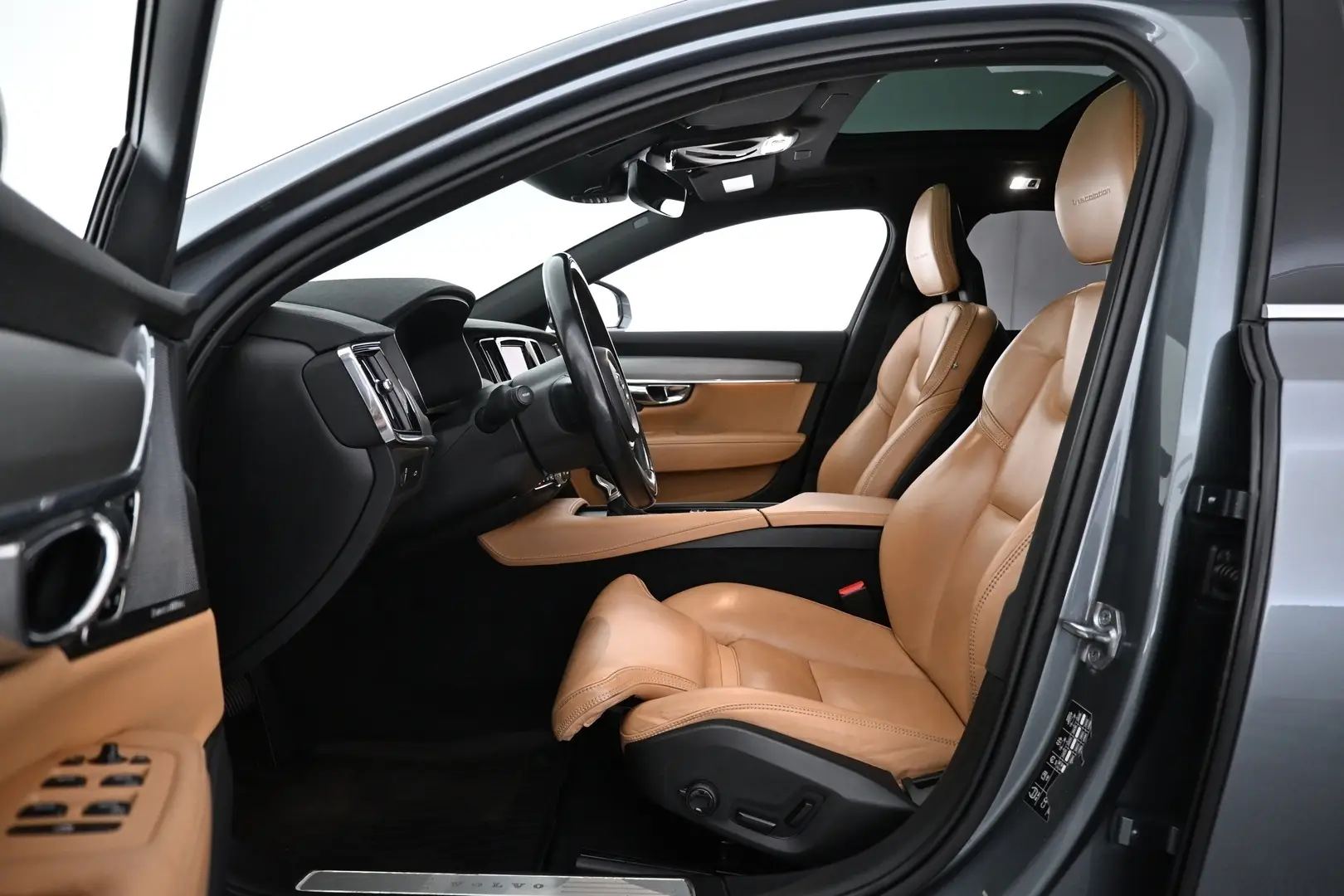 Car Image - 2kLJpdTRPefS0qQVbxAGRg