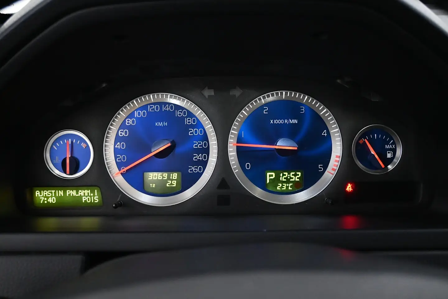 Car Image - 1li7hbA7bg4RWn1z0cgSMm