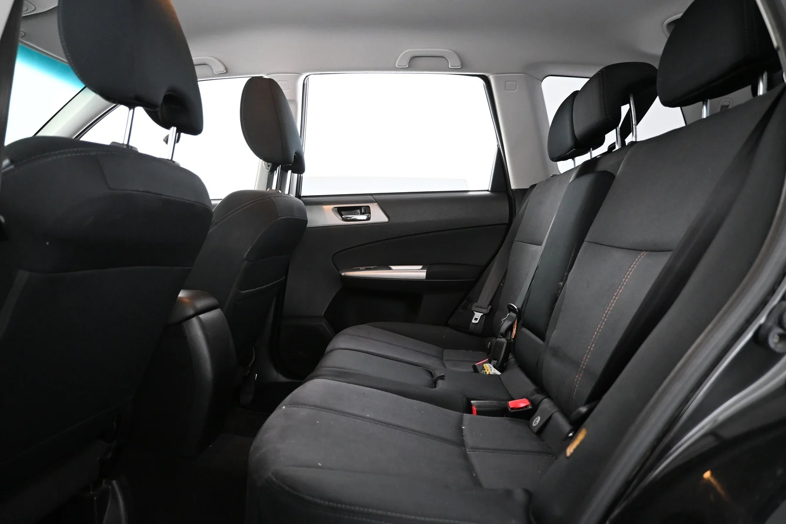 Car Image - Ka4eQhYhxUt00tCb7ZRjV