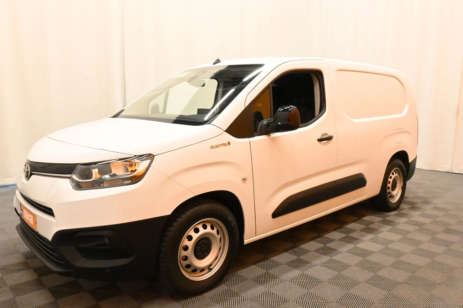 Car Image - 19AdhDJuGcD3G3cTrdVe6l