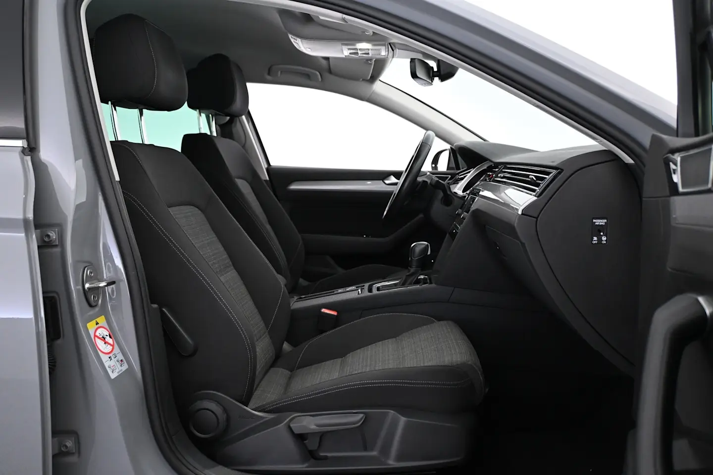 Car Image - 6u1r3AoxHiDXqxMUm8c8kT