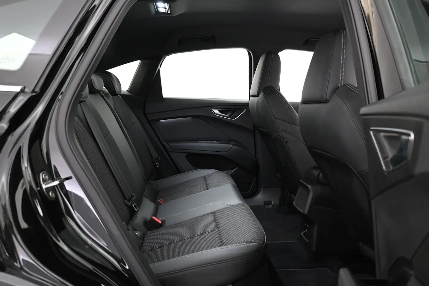 Car Image - 52hNazptXPqKBTUrrDbVhP