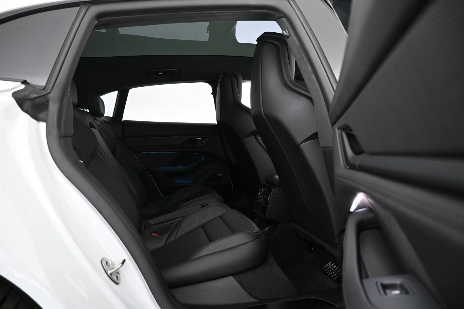Car Image - 2HyFVCVcqScRHj39CS25d1