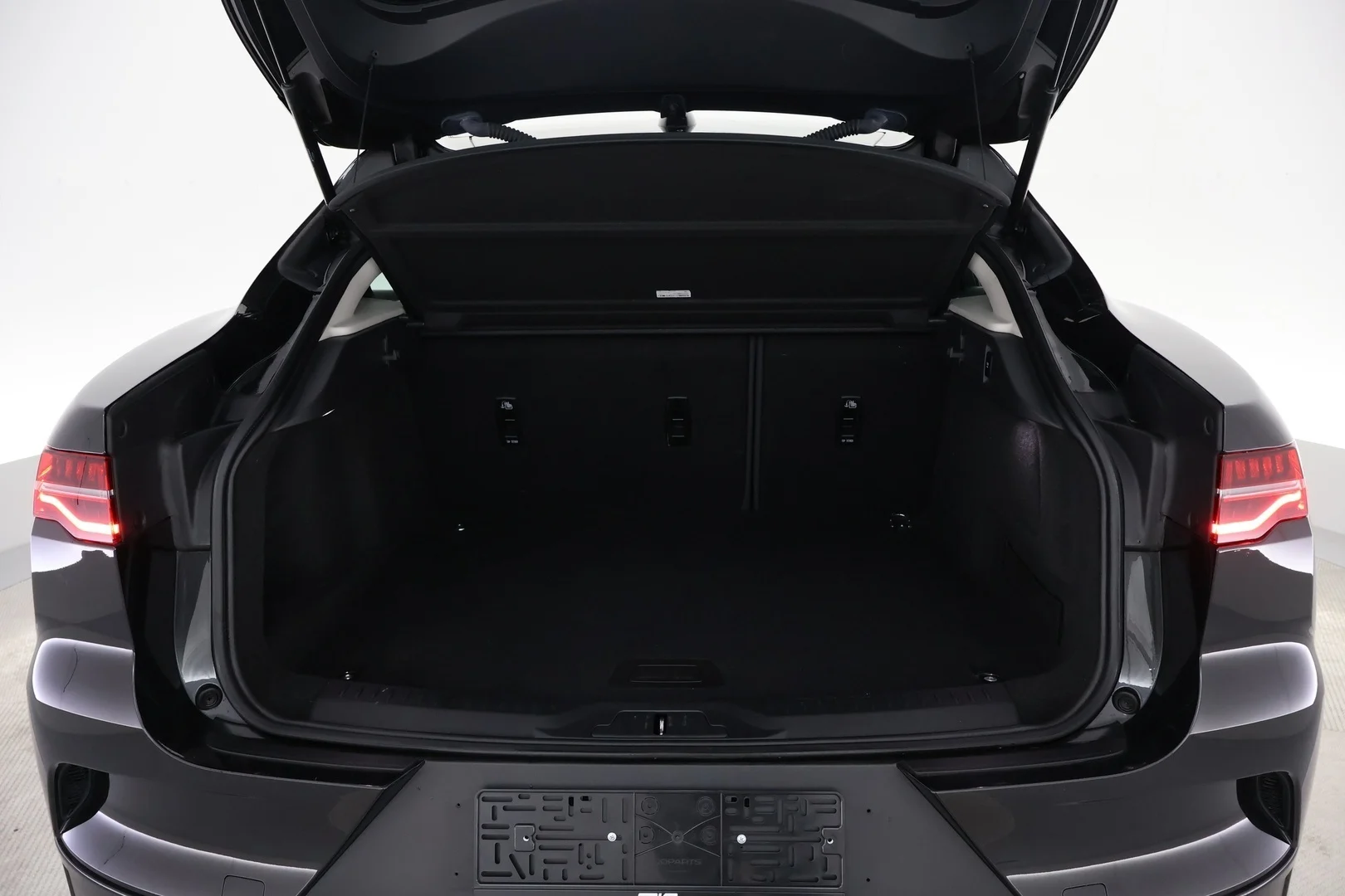 Car Image - 2hAHKai5phMy5BXOi1t521