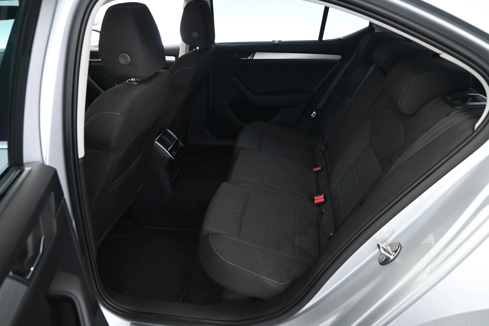 Car Image - 6XZVtdzalnVcU9aAkWDR0P