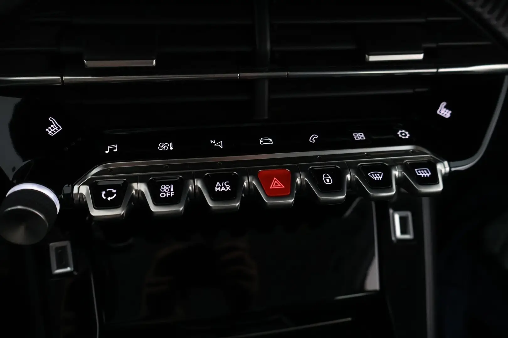 Car Image - 6S34k6pvZUBxk4naVqWSOq
