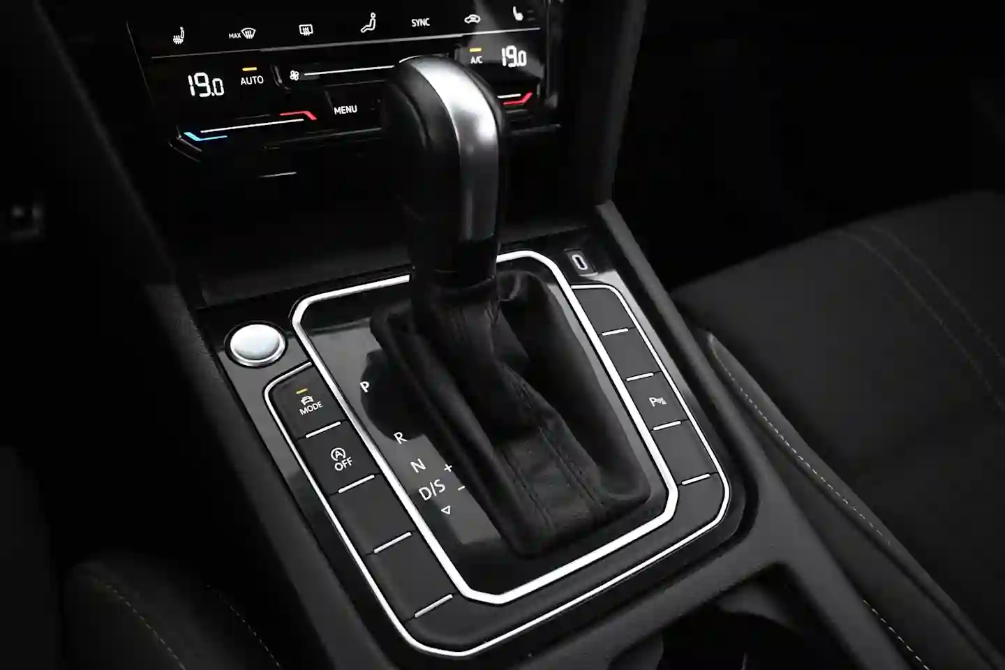 Car Image - 6z2dmXcwJ9YeGgDZWDyoEM