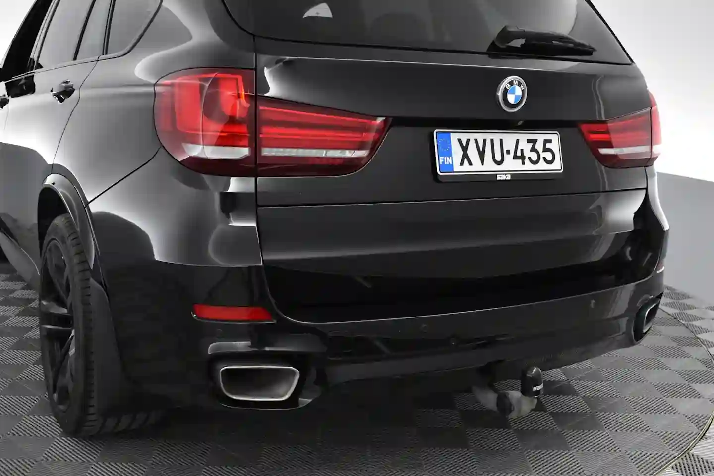 Car Image - 1Rrzv3BNPUTOUasM9SXhL5
