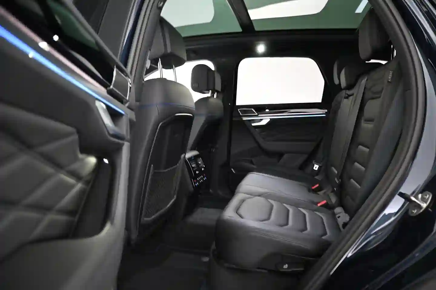 Car Image - 3MmqIENFKfeT6U59ENItSB
