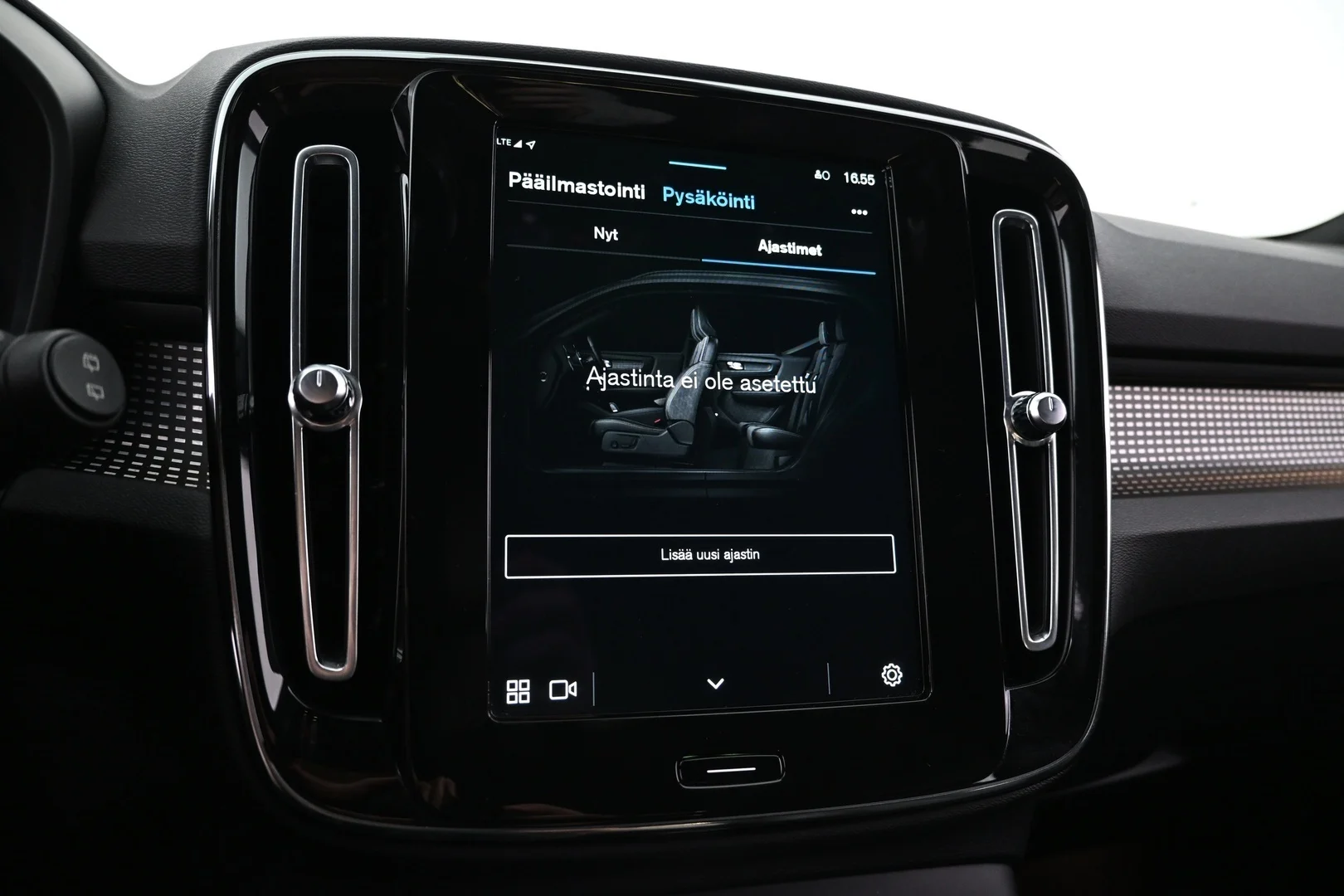 Car Image - lA4lVF3BhVInInQCNafyz