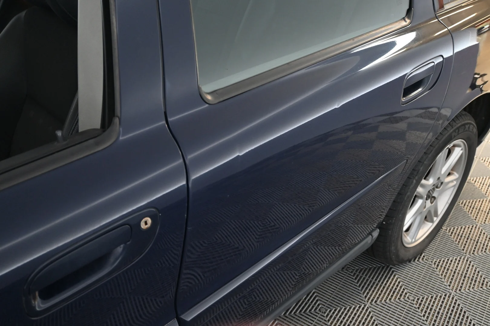 Car Image - 7lRYGqrPytDUWp4mfd7GGn