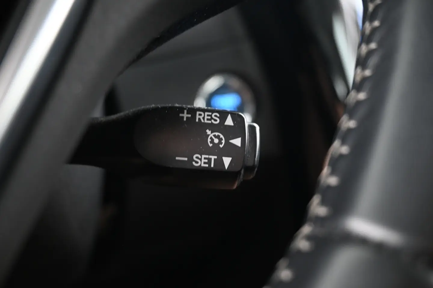 Car Image - 1YJoG7vlChOuRUp4UGqs9