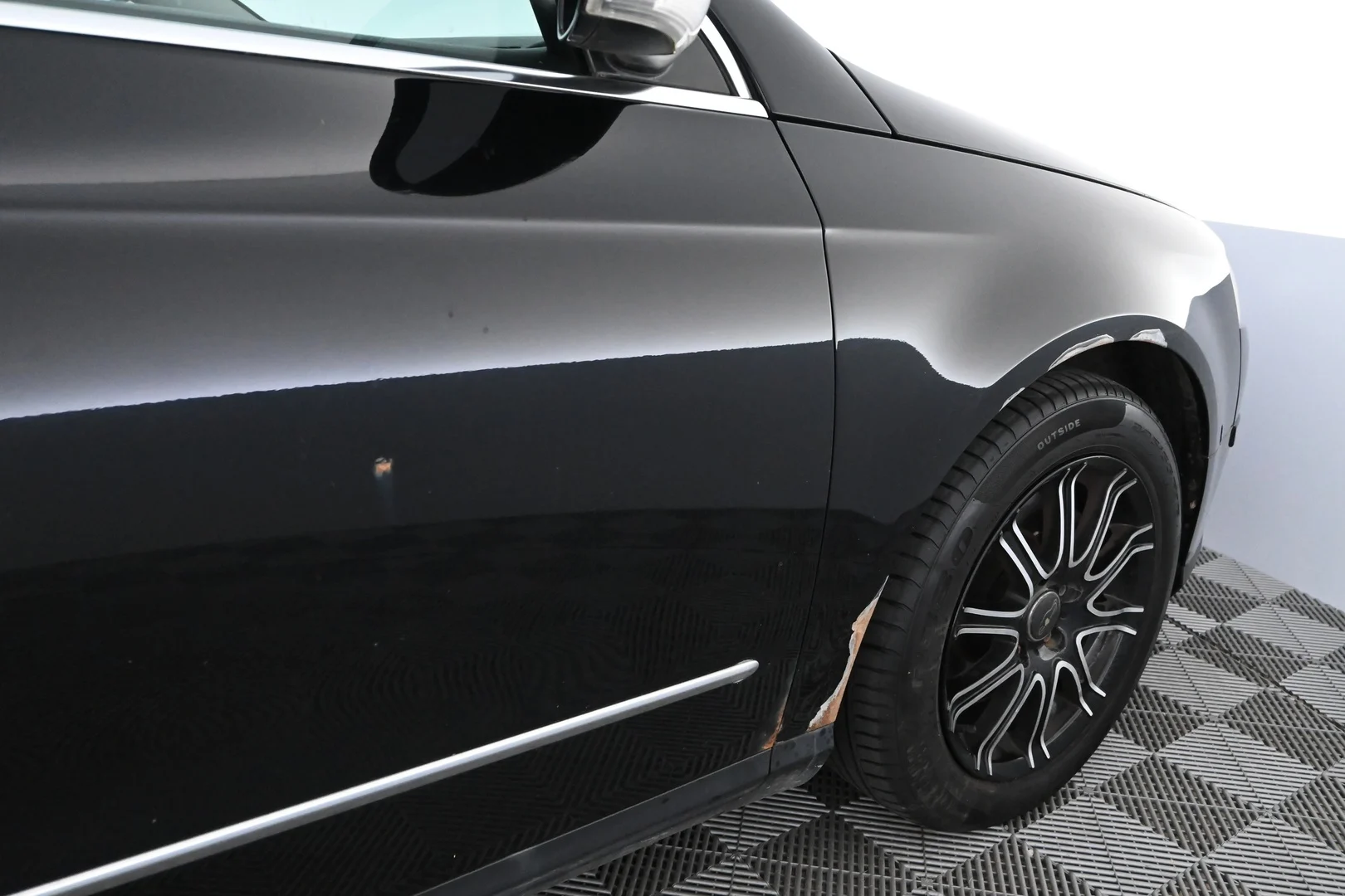 Car Image - 2tiSxsofRXJ1ZrF2cwgMJ9
