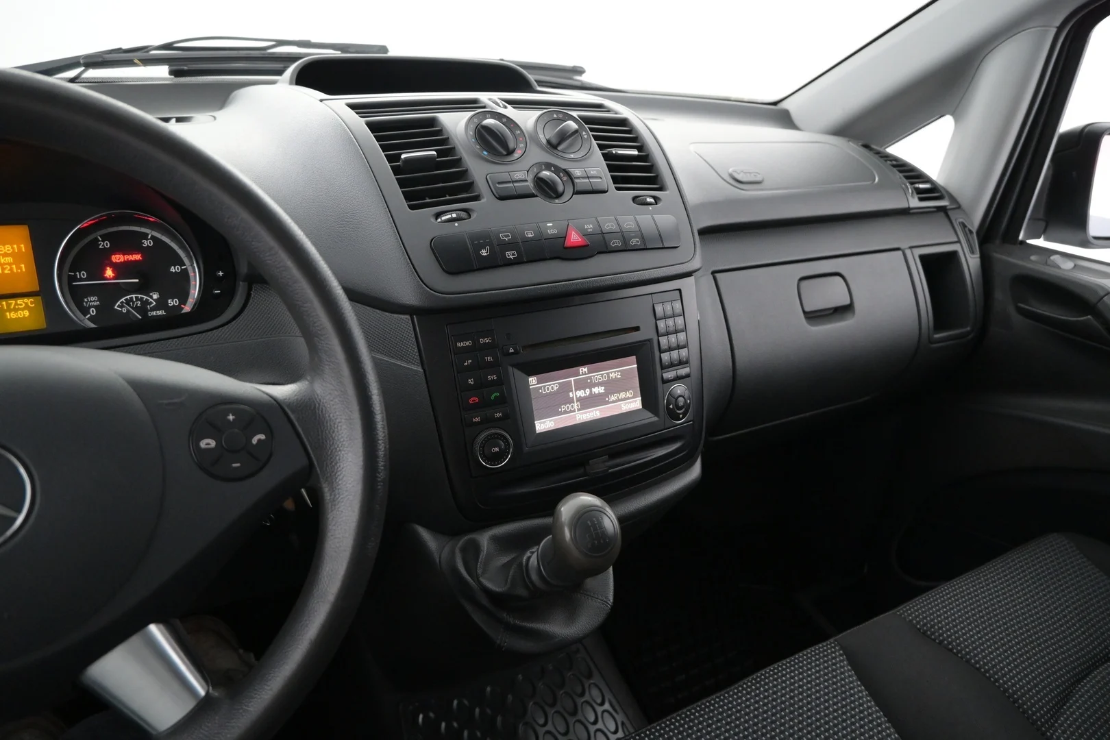 Car Image - 6G9lgrT3ZFz5e0WiCyknDD