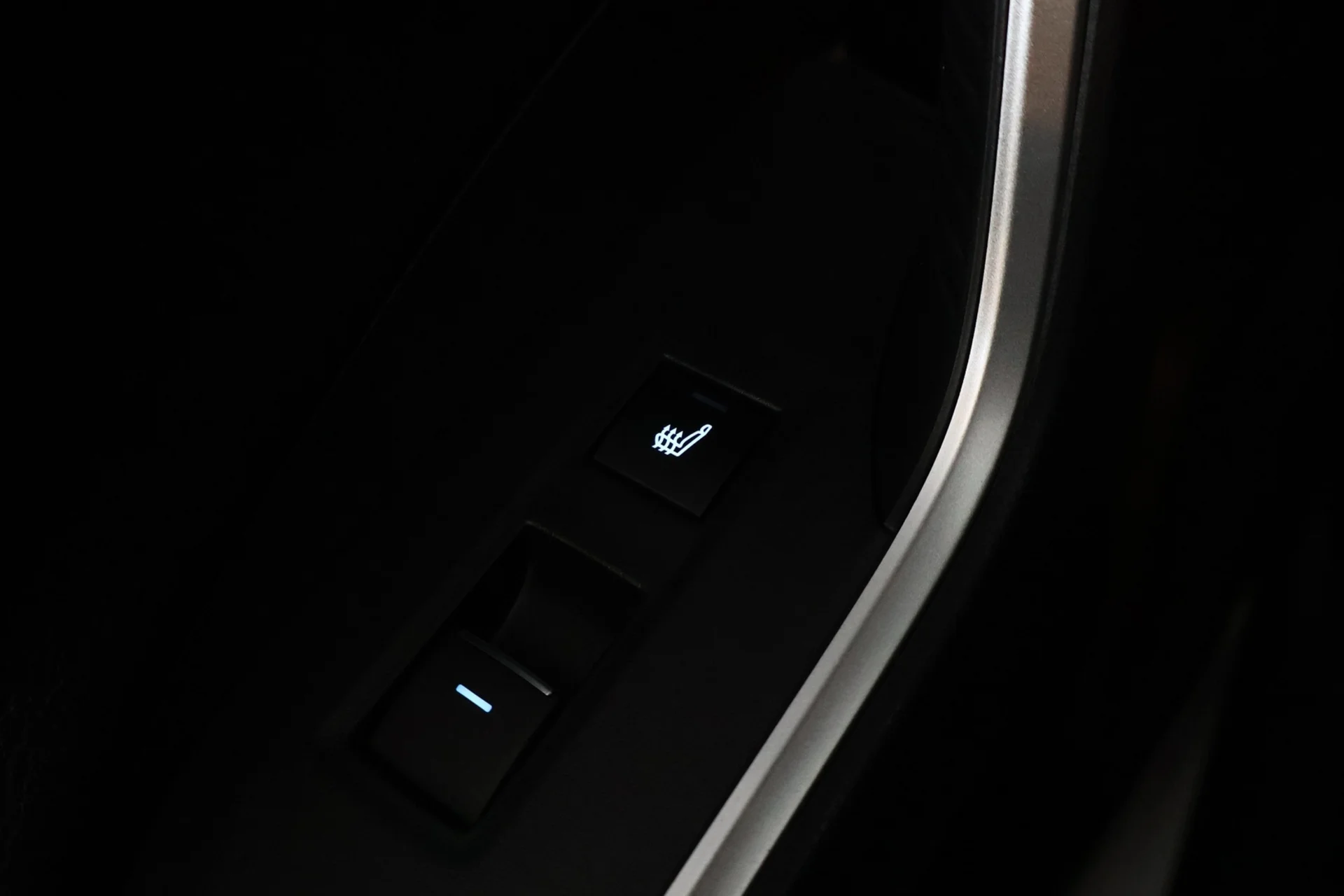 Car Image - 1ozj4ATg4jJf6BDxFAYGkY