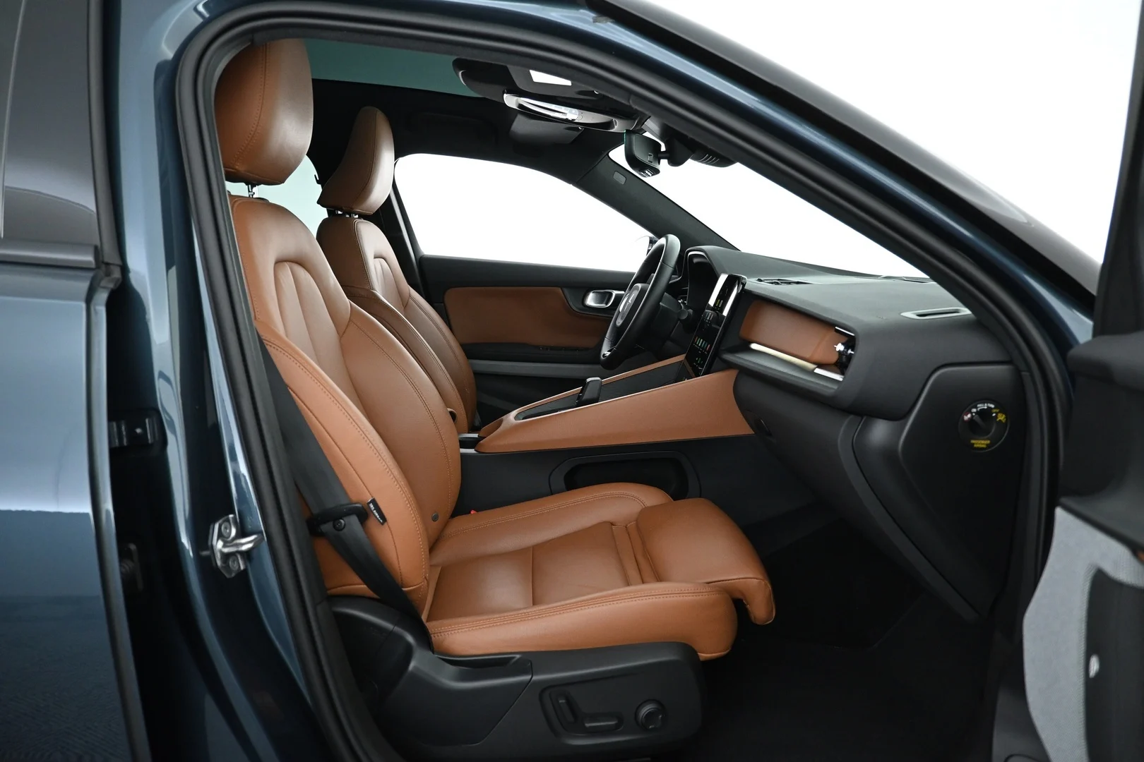 Car Image - 4HduEv3ukAXww3Qkd2JaaC