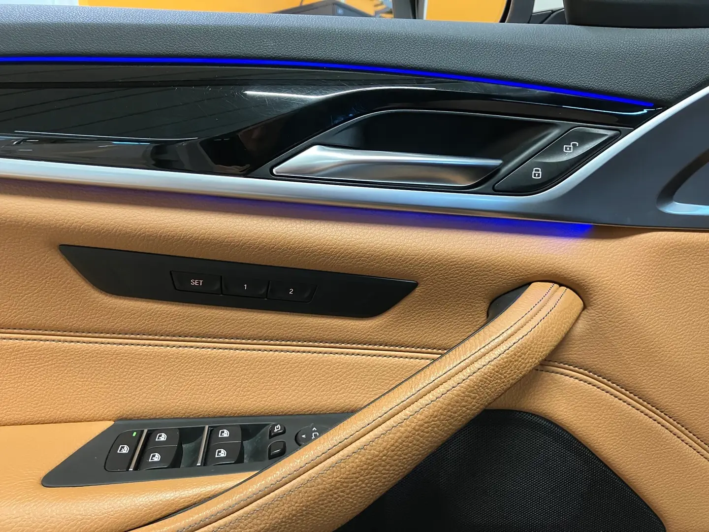 Car Image - 6zjOYggbvM9JO1jflRU1oH