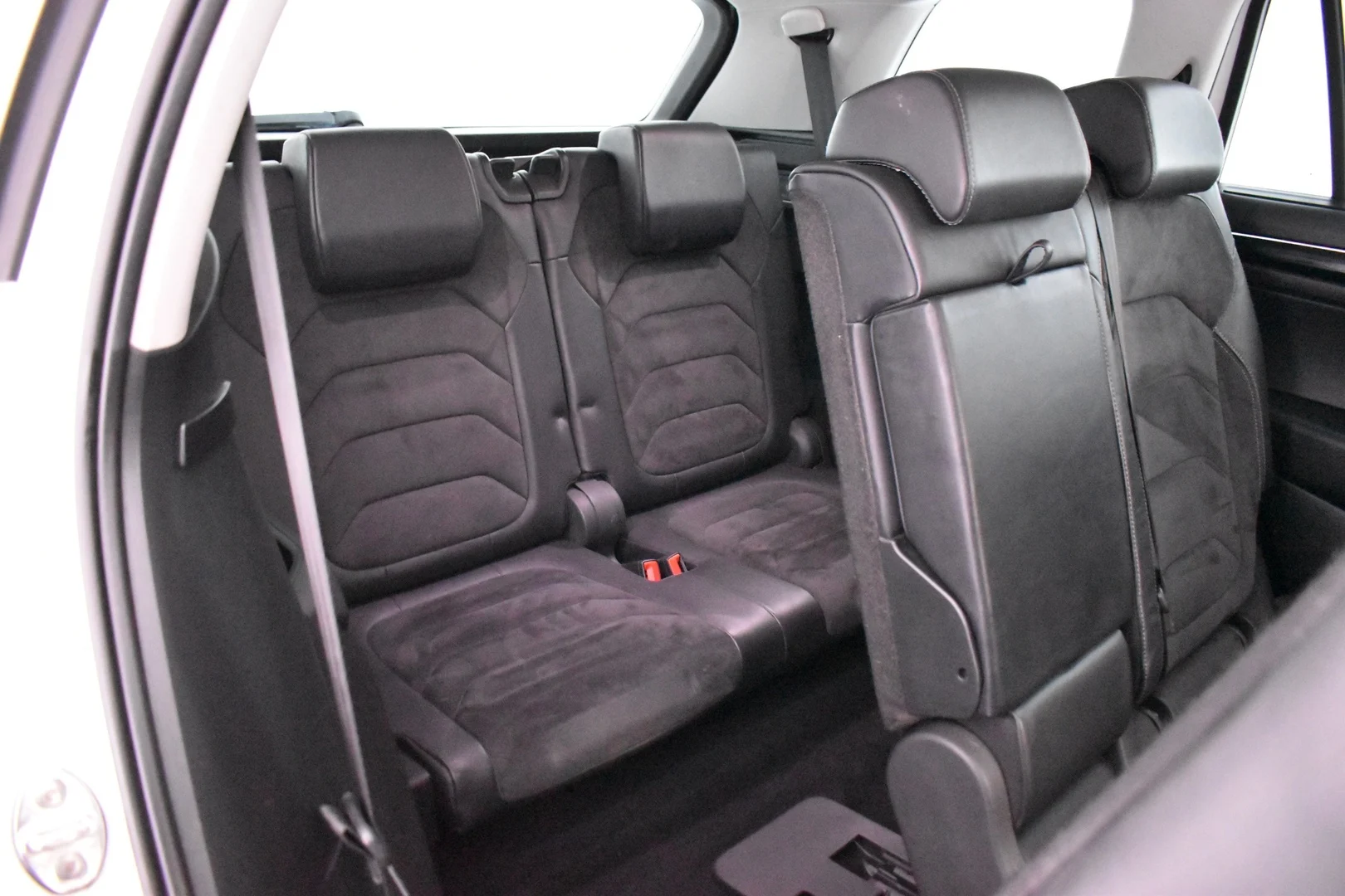 Car Image - 5hLoFwjJbZWoS6aWXnRJw1
