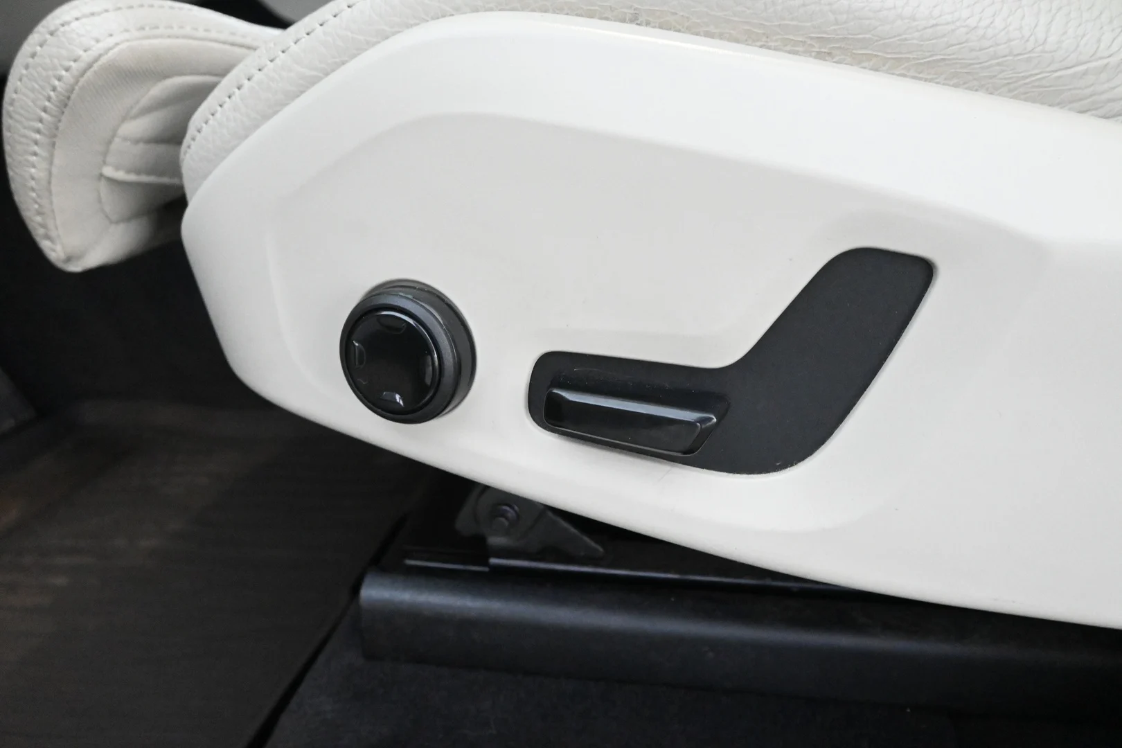 Car Image - 2bP5mfe8x5vTFFHAJ7vKrN
