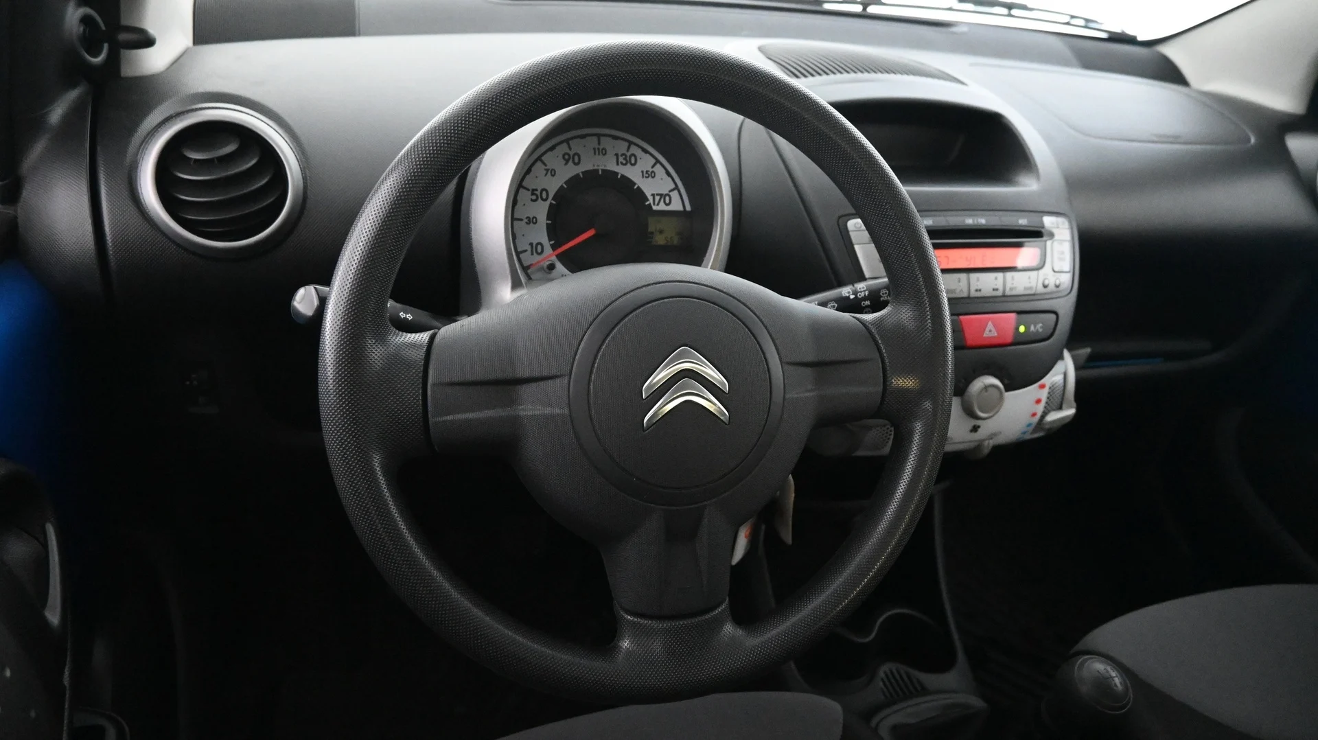 Car Image - 3Os20VIJgbL0ULsdQOJFaD