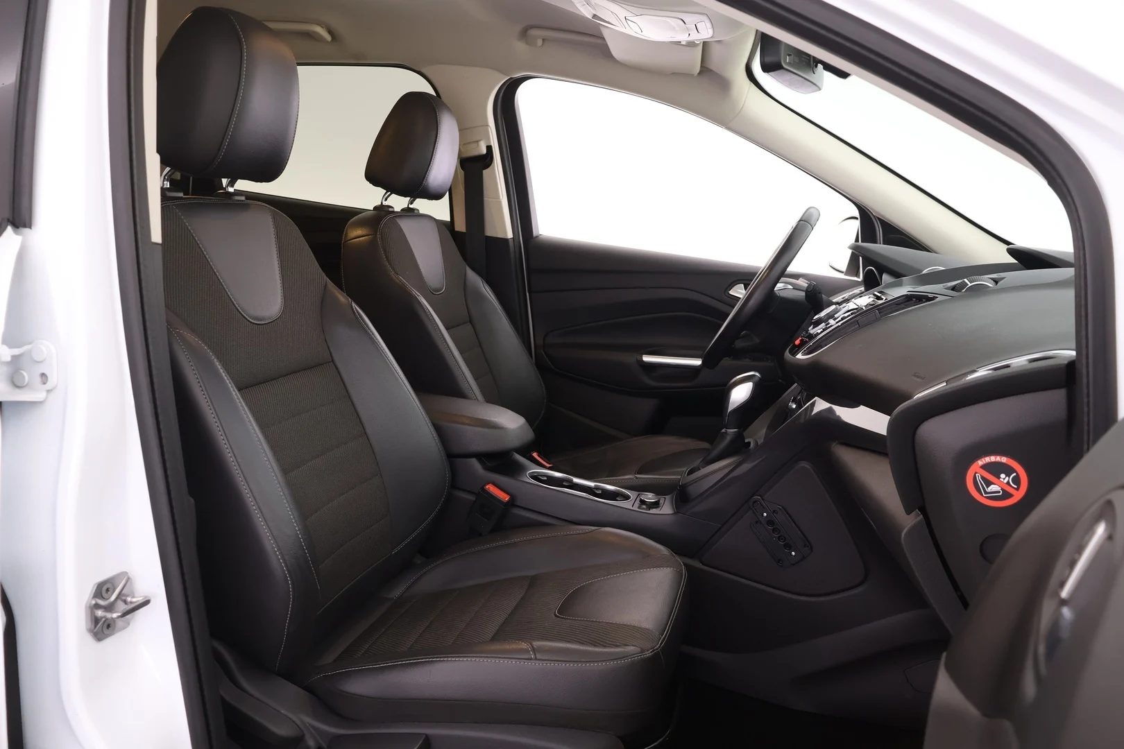 Car Image - 1riFHJ7a7tUFzOihROinIO