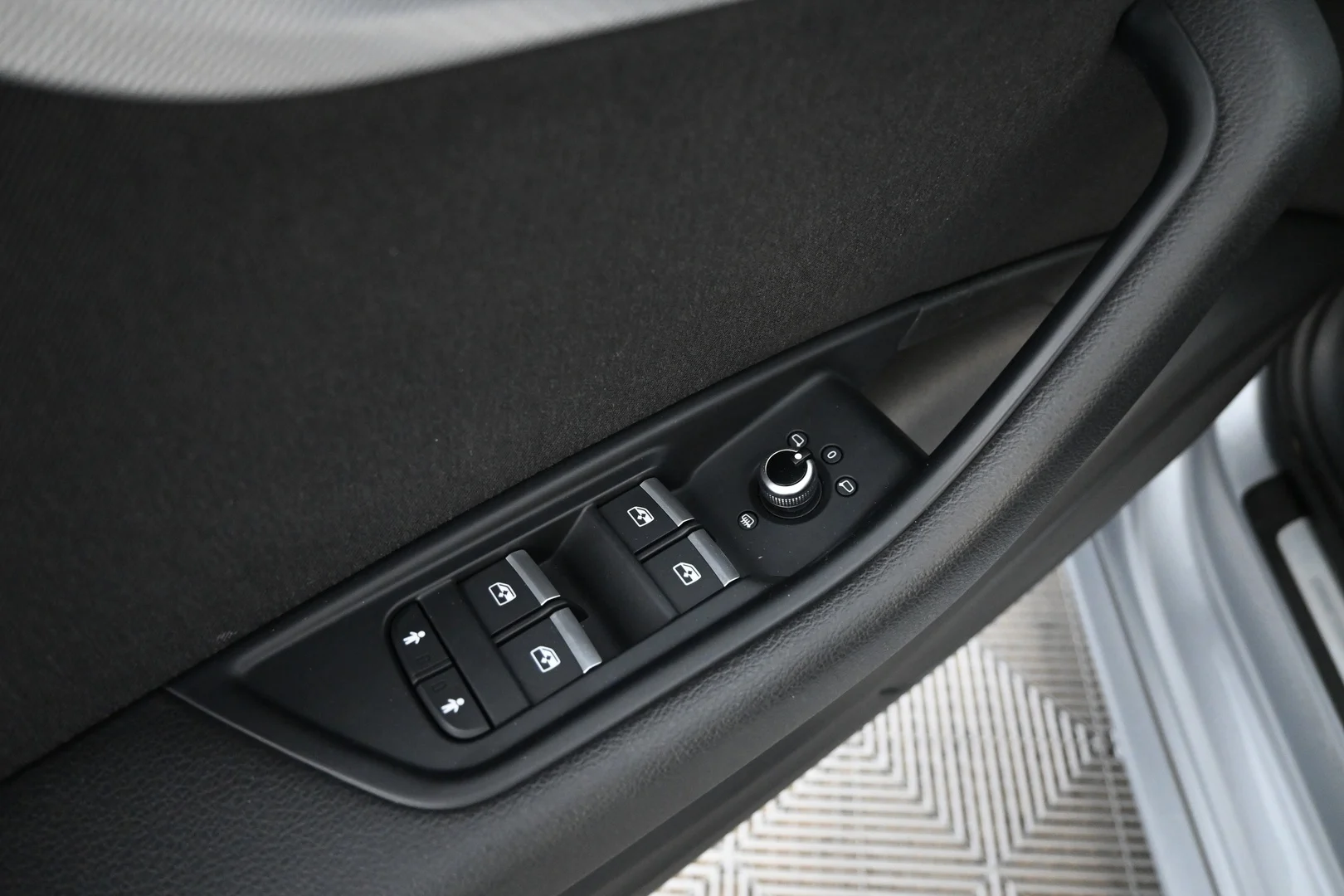 Car Image - 6gKdYzYB8lwx4qjYQUFcQb