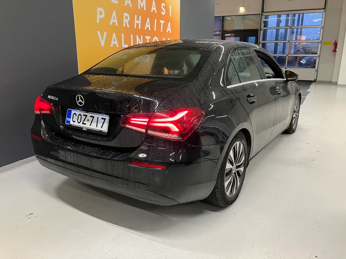 Car Image - 6GABAdnvQGFhHhh9vbN006