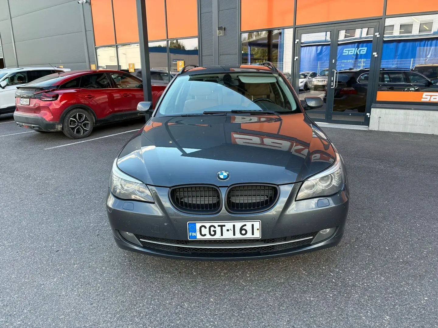 Car Image - 8kTN42r3JTpYHMjQ8x1bT