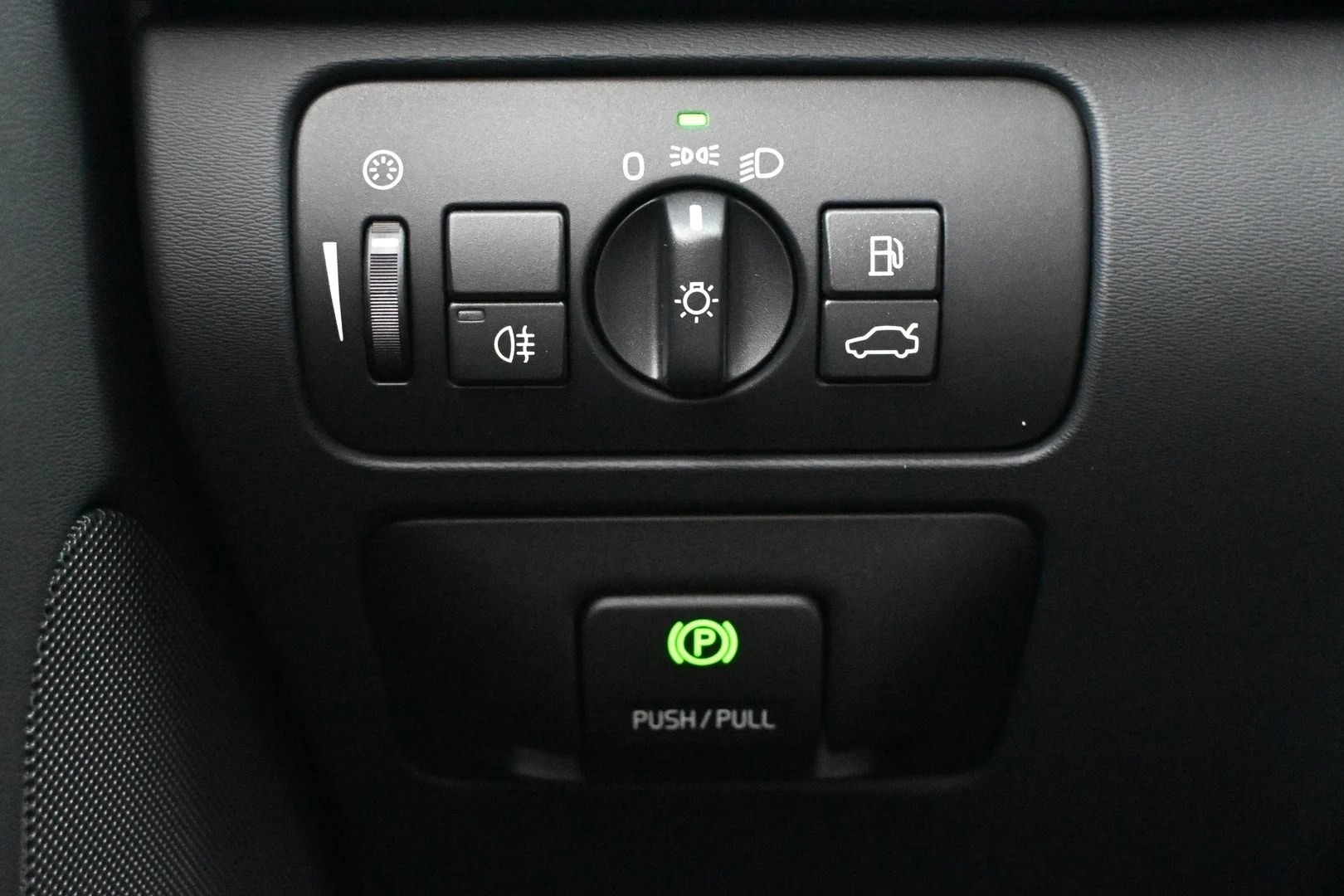 Car Image - 1ouhJNuYantcn0eC7Wdbrf
