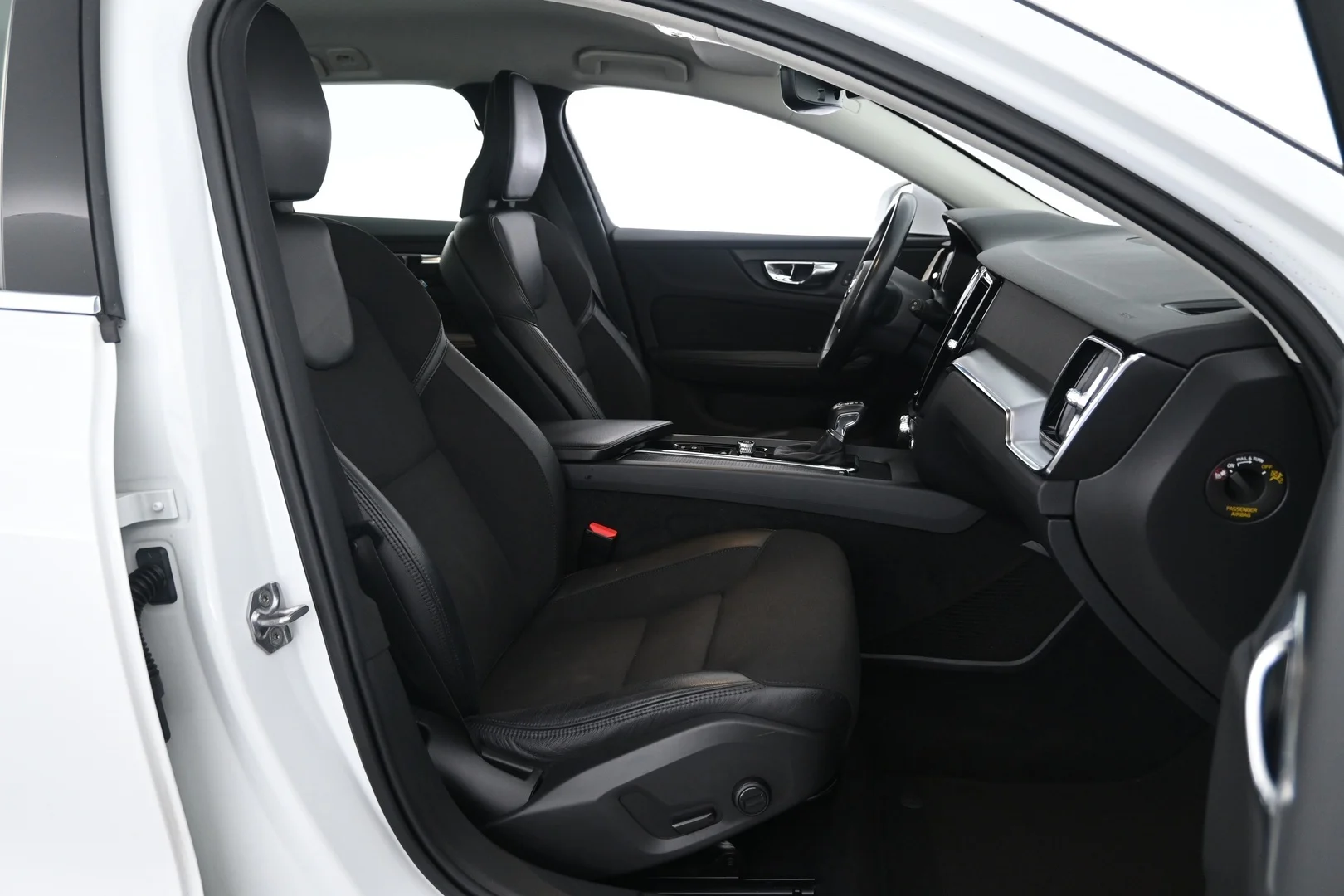 Car Image - 1lLVMIvkhyukE8WawUcpZR