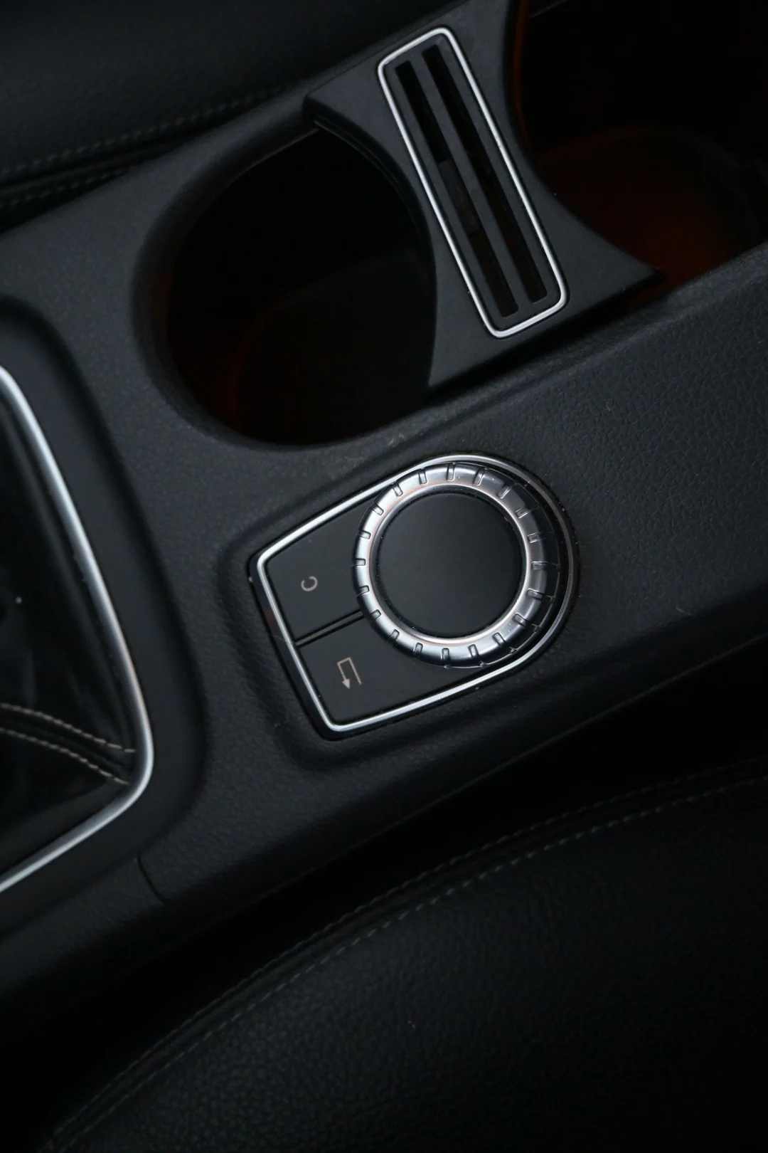 Car Image - 6qtzmonDKsbvinOuZjIoQG