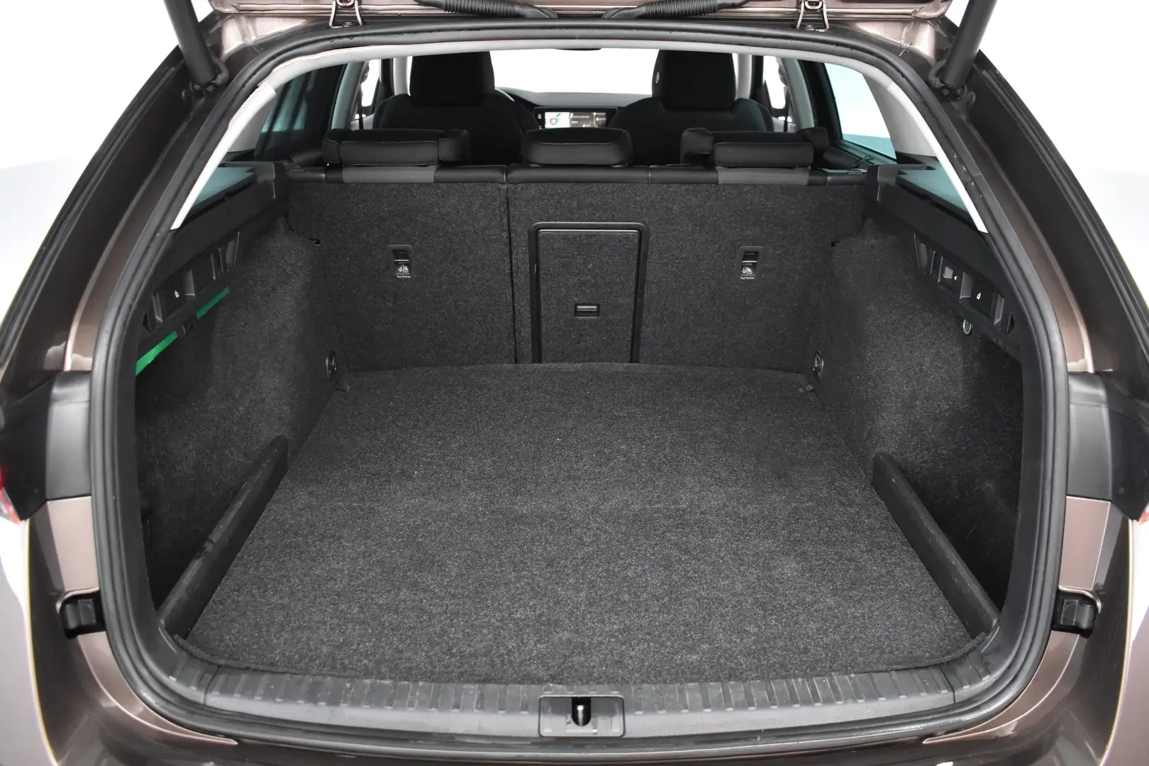 Car Image - 3r13dPwfsbMRi6Kjp9TTyD