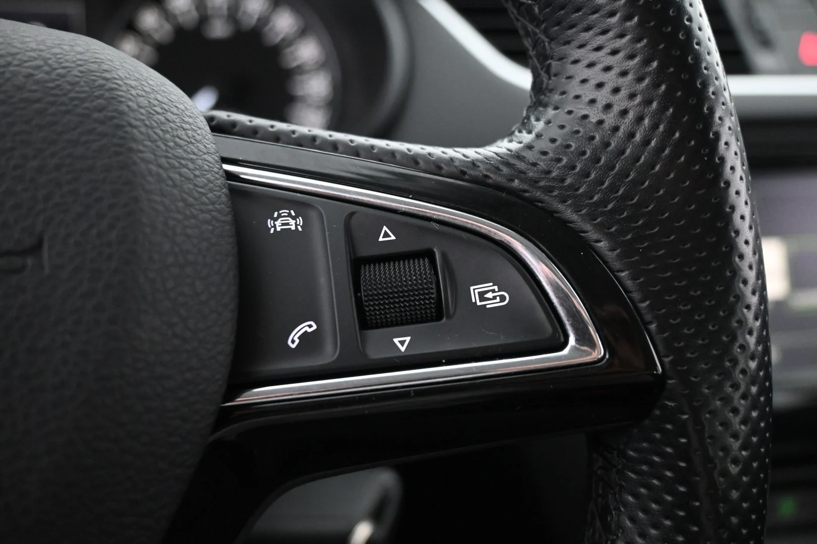 Car Image - 2WzfgOe8NMxHqBpuiVfv8R