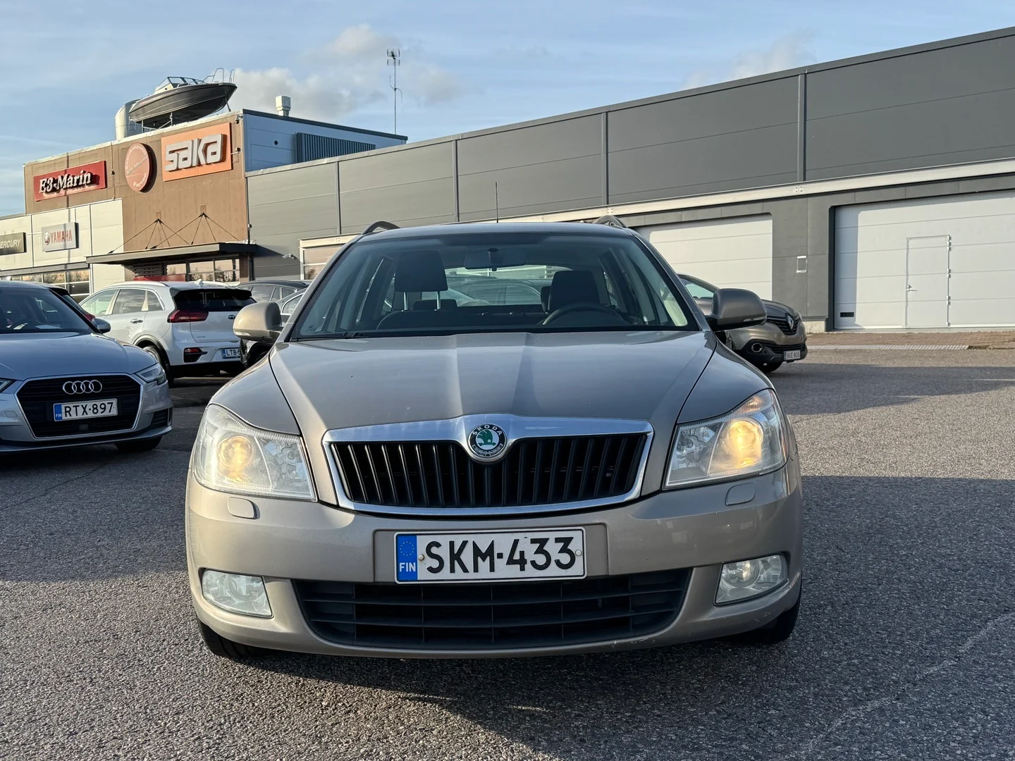 Car Image - 2pXHLTFgrmOnO7GyRBiRGX