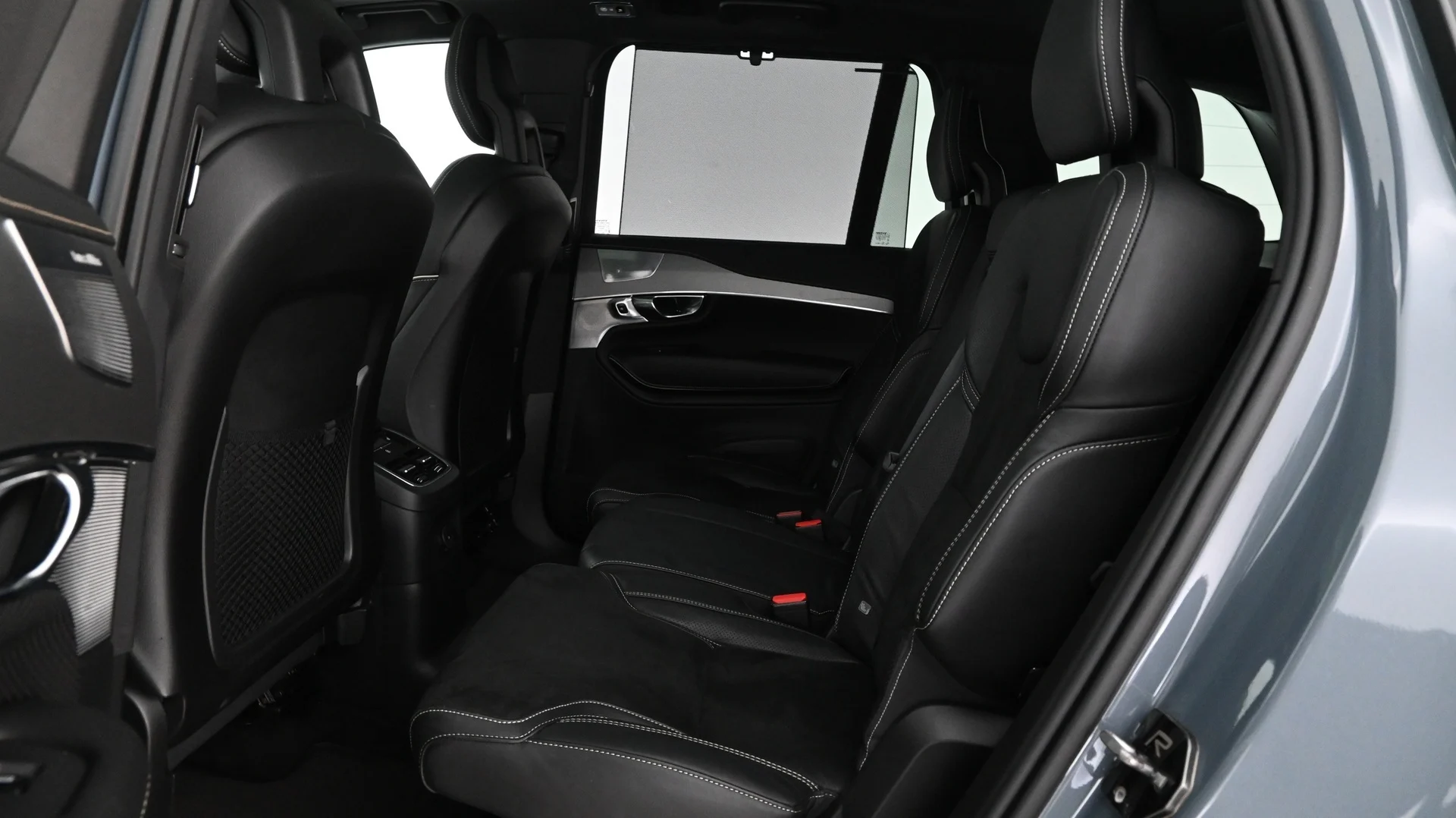 Car Image - V7uO1U2LWiYM1sf32ivNo