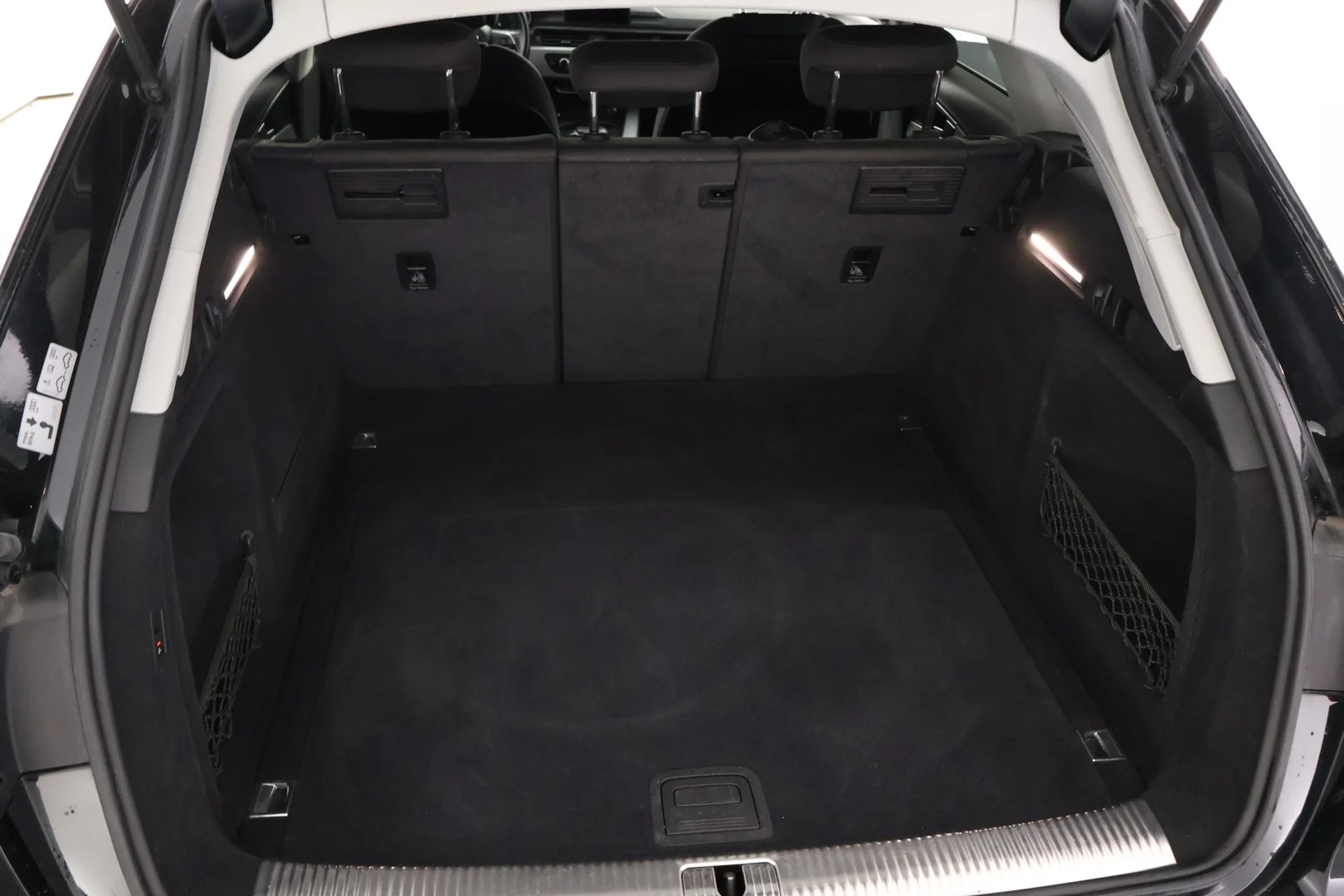 Car Image - ZFoNA7uoi1W0VLLggmUvd