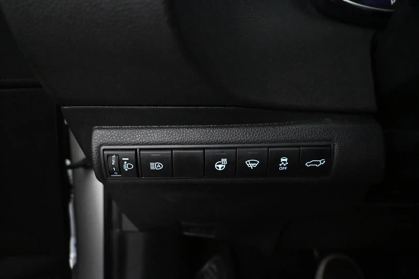 Car Image - 45vzLB2rRl7l9GNBYls6Qu