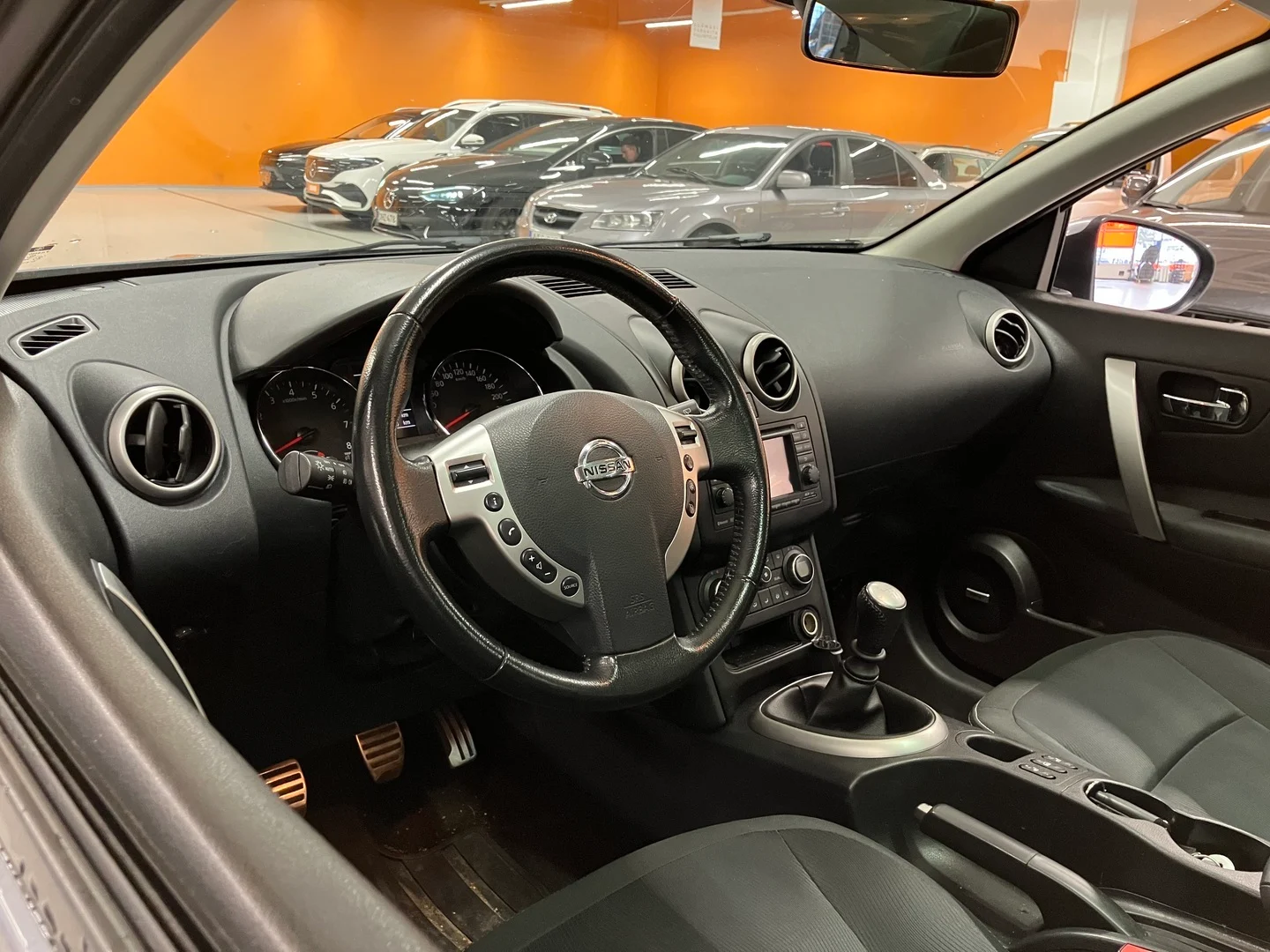 Car Image - QX4YpcJYZbmFztY08fuFj