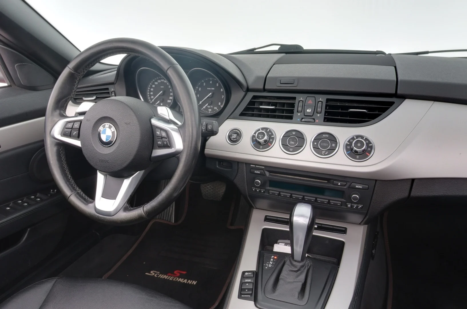 Car Image - 5lUQUebmsQRbbZnZo0zXfK