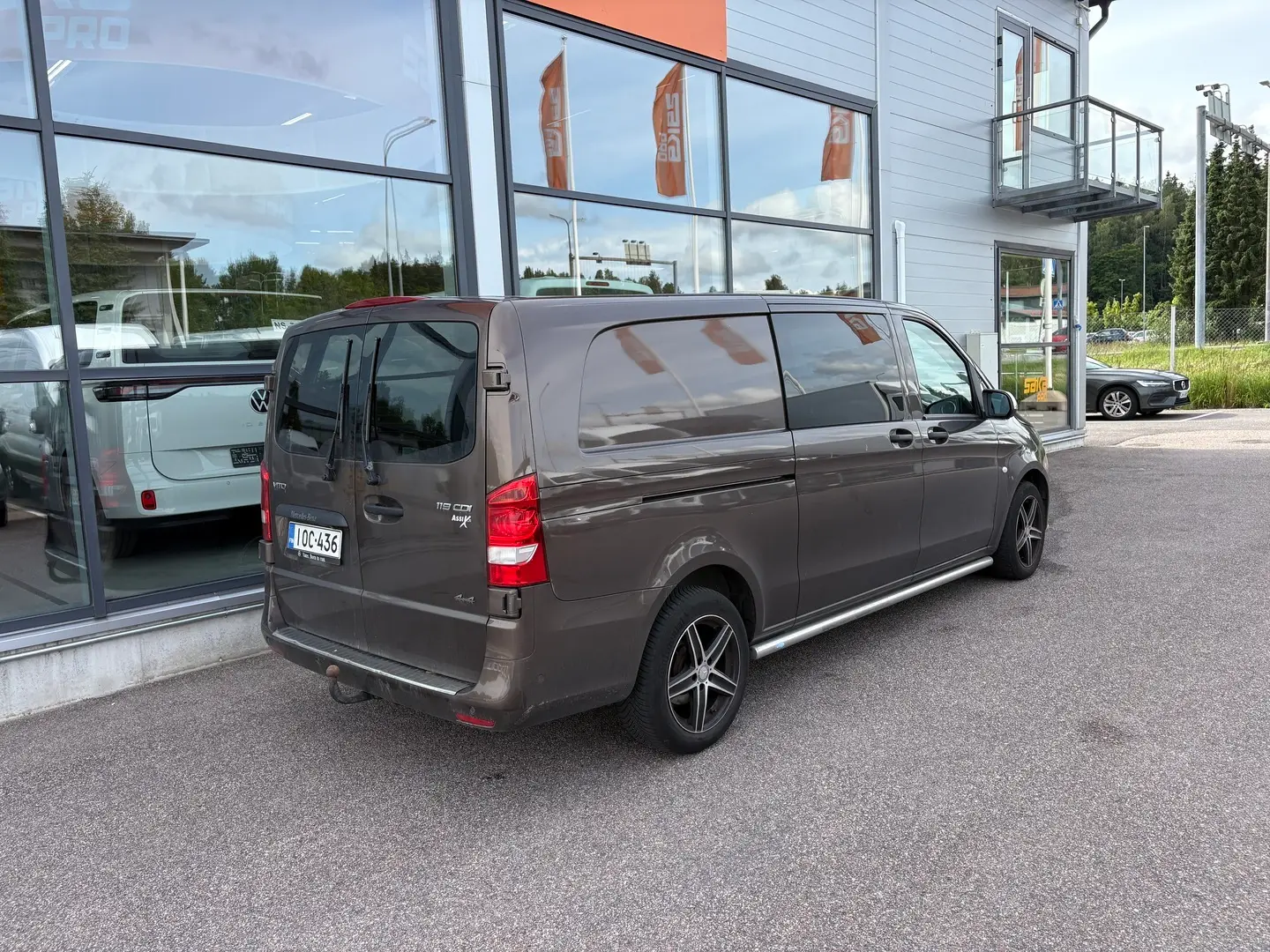 Car Image - 237KLGyLfifPmkbZaeP8lX