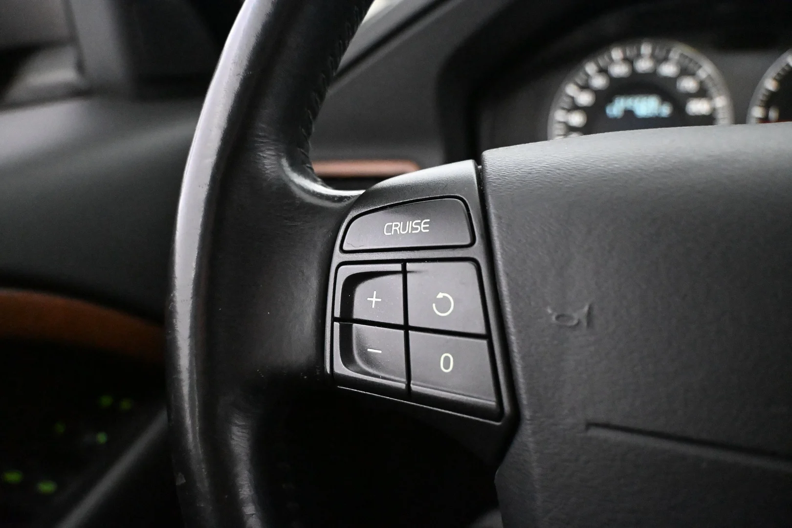 Car Image - e9DVzcqm4kkaPg2FNxUNx