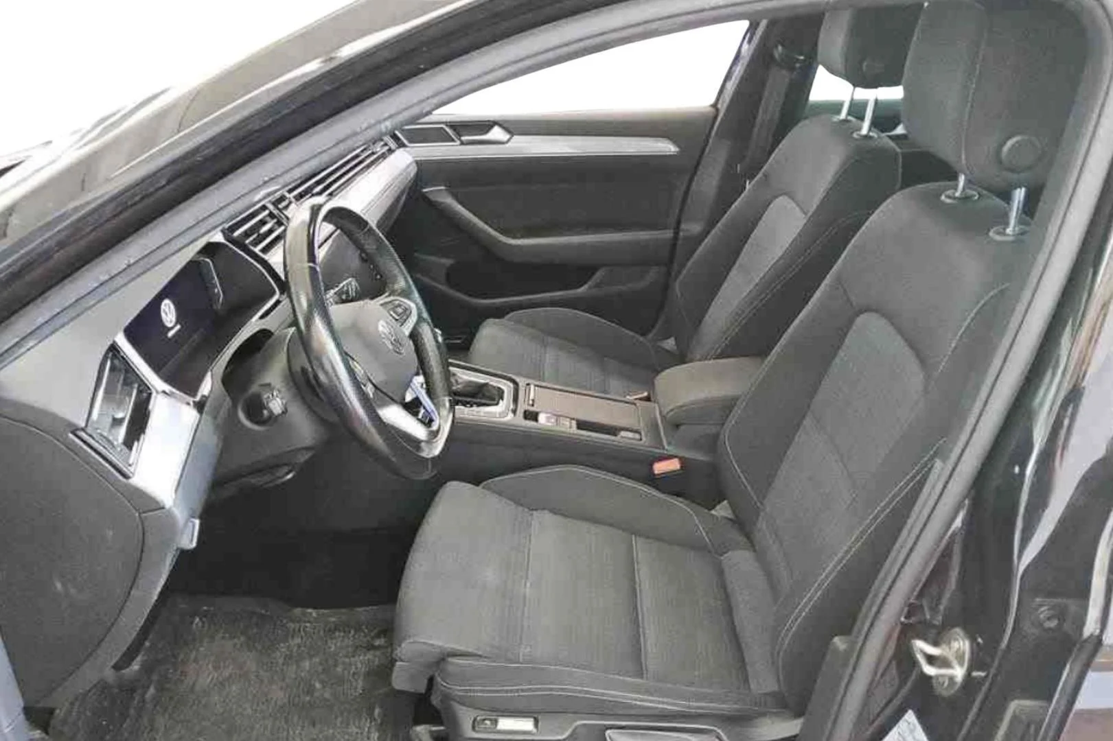 Car Image - 5Q6y6YFUBwxEVznEvYuAE0