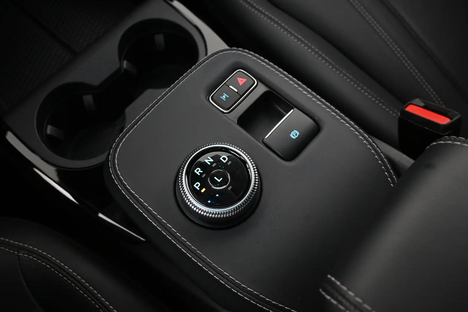 Car Image - 10a7kPofLwFRlh2ixuABI2